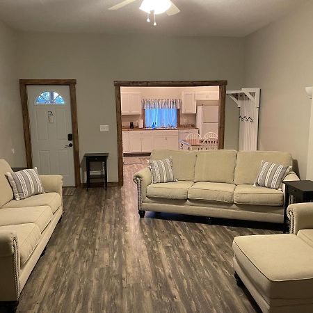 Modern Farmhouse 3 Bed, 2 Bath Apartment, Sleeps 7, Lots Of Space, Steps To Downtown, Honeywell & Eagles Theater Wabash Luaran gambar