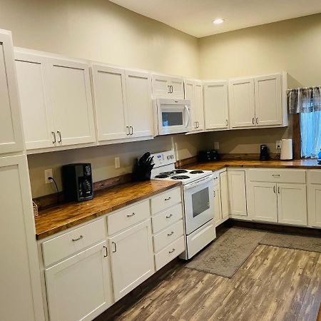 Modern Farmhouse 3 Bed, 2 Bath Apartment, Sleeps 7, Lots Of Space, Steps To Downtown, Honeywell & Eagles Theater Wabash Luaran gambar