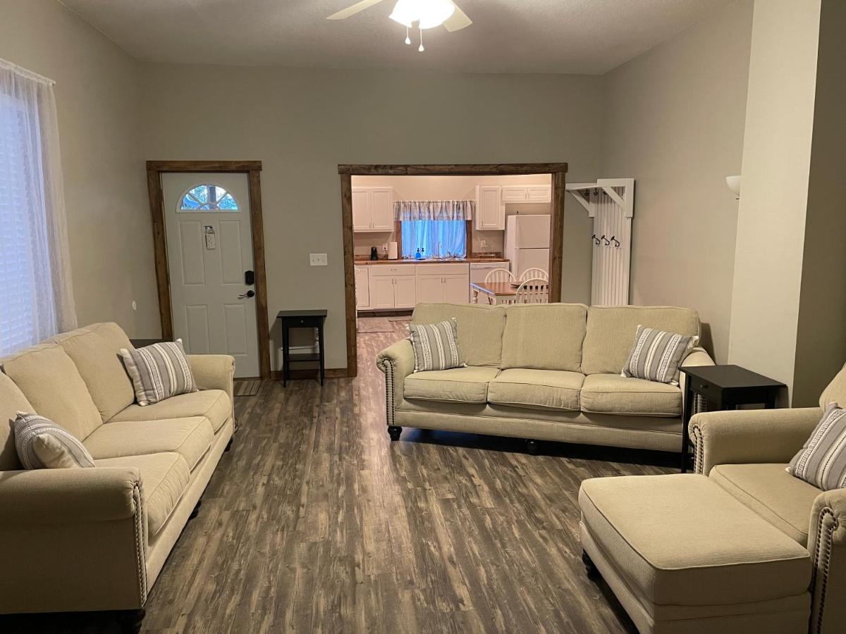 Modern Farmhouse 3 Bed, 2 Bath Apartment, Sleeps 7, Lots Of Space, Steps To Downtown, Honeywell & Eagles Theater Wabash Luaran gambar