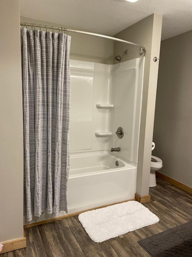 Modern Farmhouse 3 Bed, 2 Bath Apartment, Sleeps 7, Lots Of Space, Steps To Downtown, Honeywell & Eagles Theater Wabash Luaran gambar