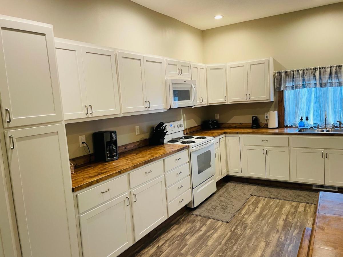 Modern Farmhouse 3 Bed, 2 Bath Apartment, Sleeps 7, Lots Of Space, Steps To Downtown, Honeywell & Eagles Theater Wabash Luaran gambar