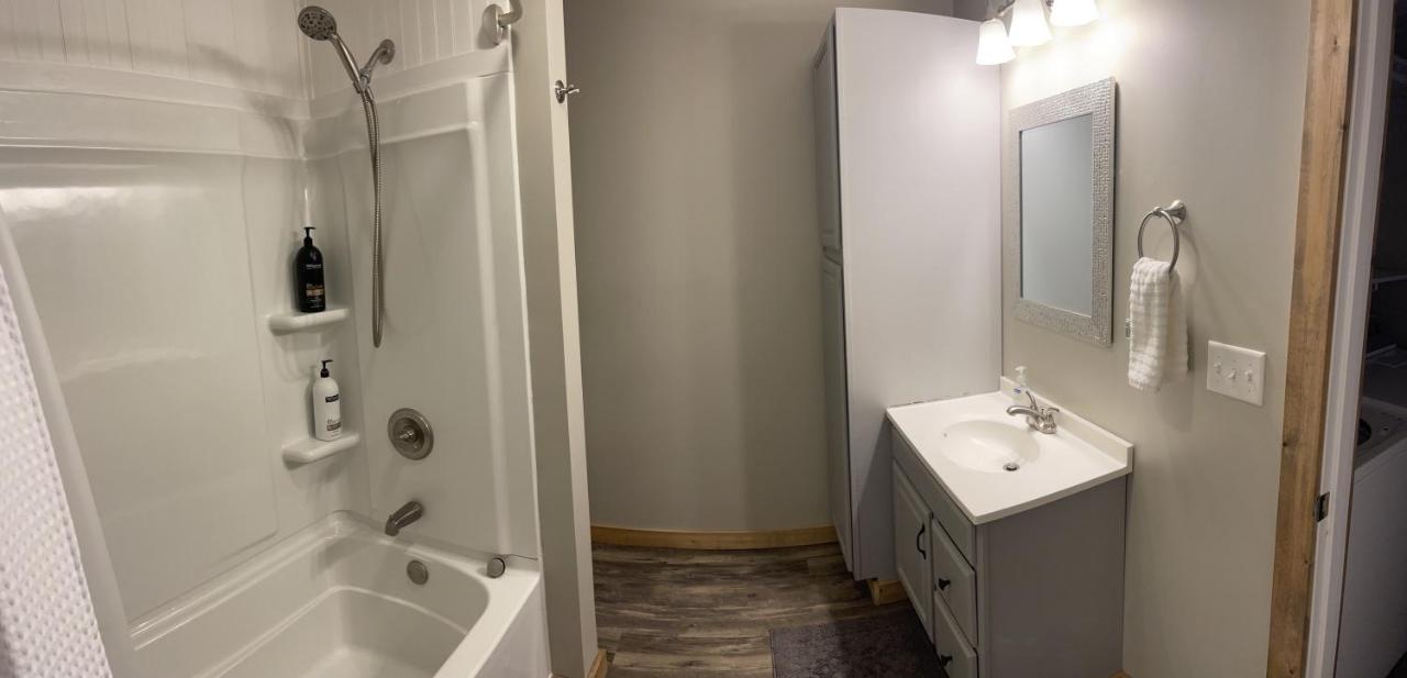 Modern Farmhouse 3 Bed, 2 Bath Apartment, Sleeps 7, Lots Of Space, Steps To Downtown, Honeywell & Eagles Theater Wabash Luaran gambar