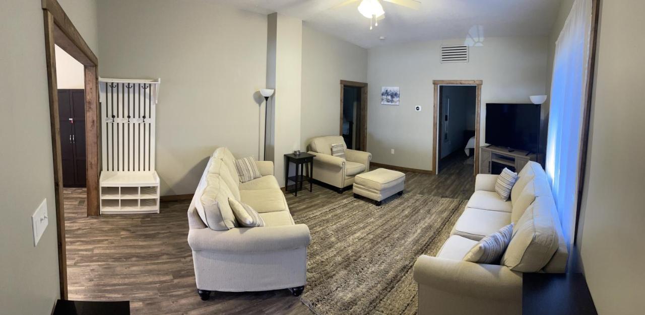 Modern Farmhouse 3 Bed, 2 Bath Apartment, Sleeps 7, Lots Of Space, Steps To Downtown, Honeywell & Eagles Theater Wabash Luaran gambar