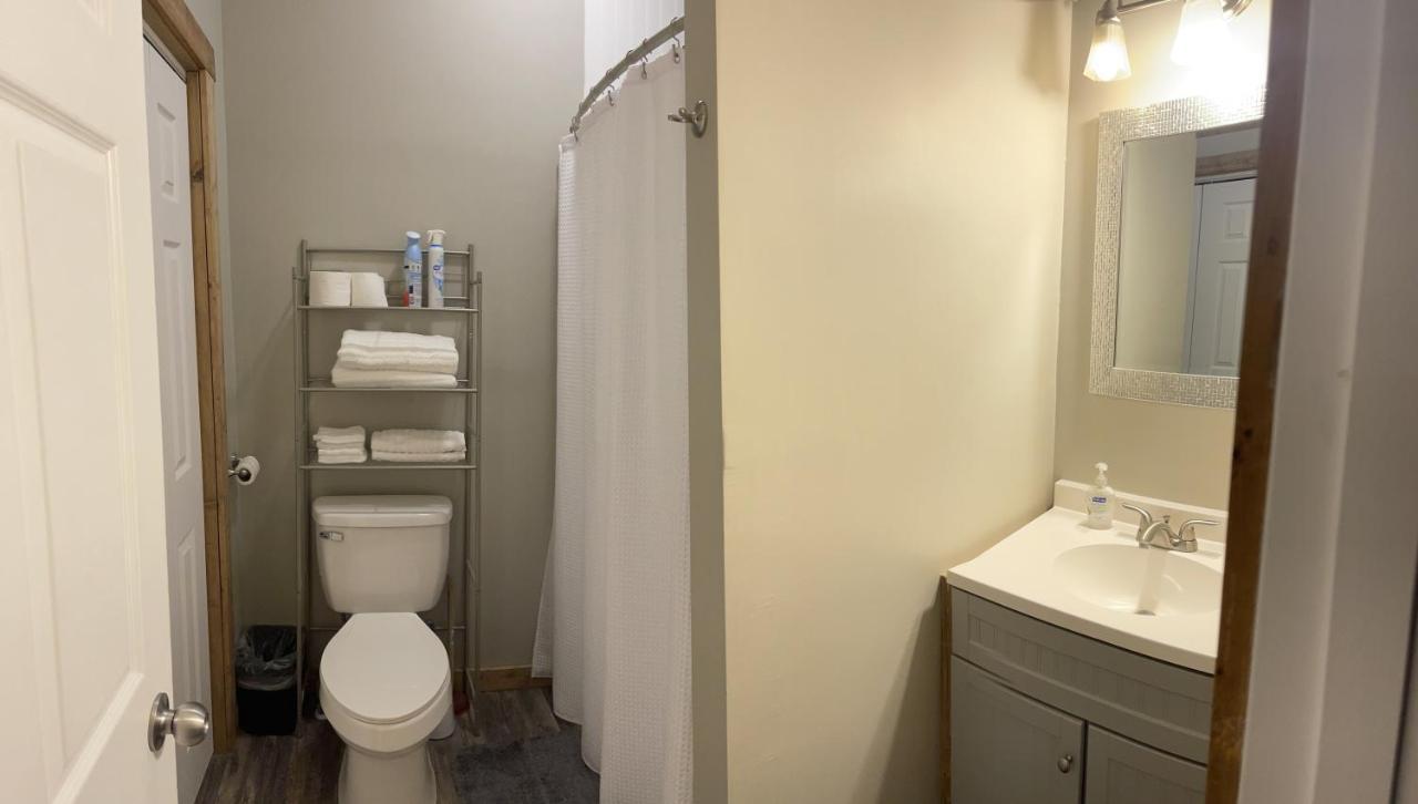 Modern Farmhouse 3 Bed, 2 Bath Apartment, Sleeps 7, Lots Of Space, Steps To Downtown, Honeywell & Eagles Theater Wabash Luaran gambar