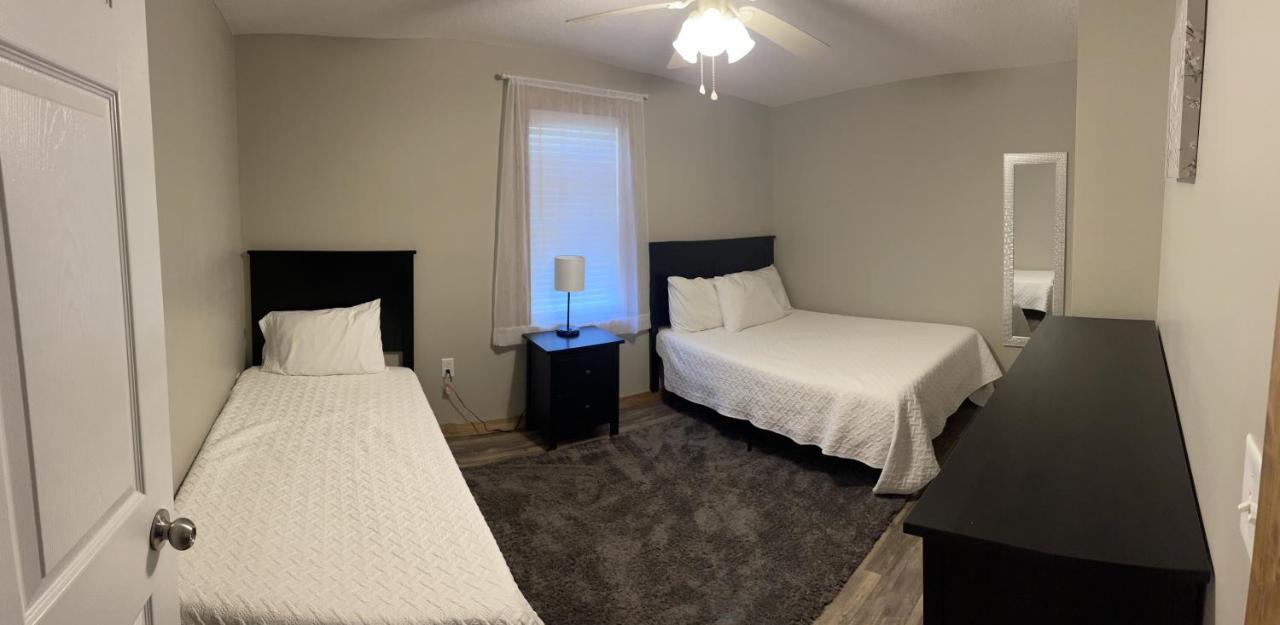 Modern Farmhouse 3 Bed, 2 Bath Apartment, Sleeps 7, Lots Of Space, Steps To Downtown, Honeywell & Eagles Theater Wabash Luaran gambar